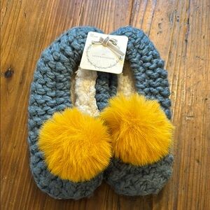 Anthropologie Cozy Women’s Slippers with Yellow Pom Poms